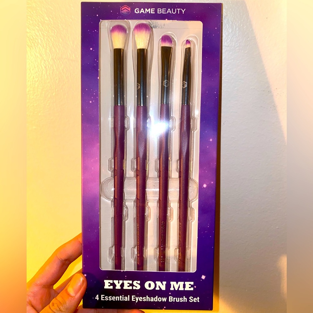 4 Essential Eyeshadow Brush Set by GAME BEAUTY